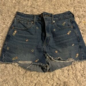 American Eagle high rise floral jean shorts. Size 00